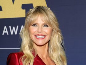 Iconic Blonde Christie Brinkley Considers Going Gray