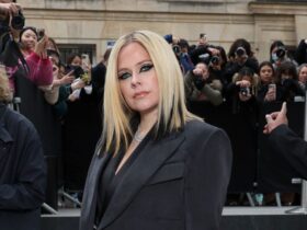 Avril Lavigne Suits Up for Lanvin’s Fall 2023 Paris Fashion Week Show – WWD