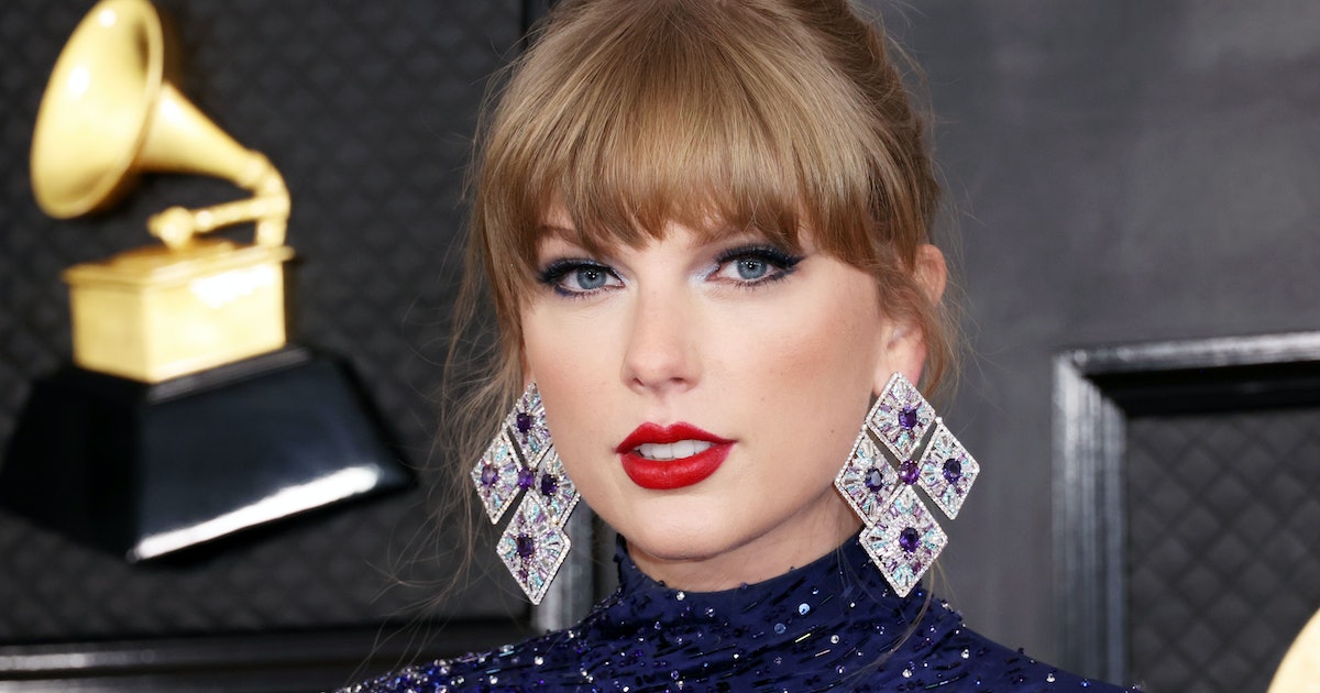 Taylor Swift Steps Out in Style in NYC Following Break Up With Joe Alwyn