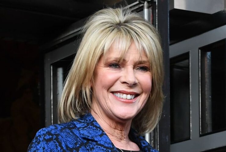 Ruth Langsford debuts chic hair transformation in ultra-flattering skinny jeans