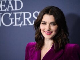 Rachel Weisz Channels the 70s at ‘Dead Ringers’ London Screening – Footwear News