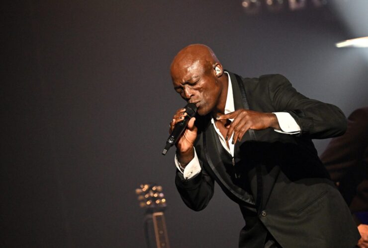 Seal Honors Tina Turner During NYC Concert: “You’ll Always Be Loved”