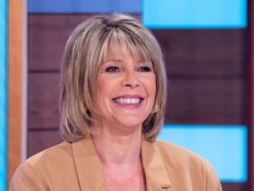 Loose Women’s Ruth Langsford wows in ultra-flattering waist-cinching trousers