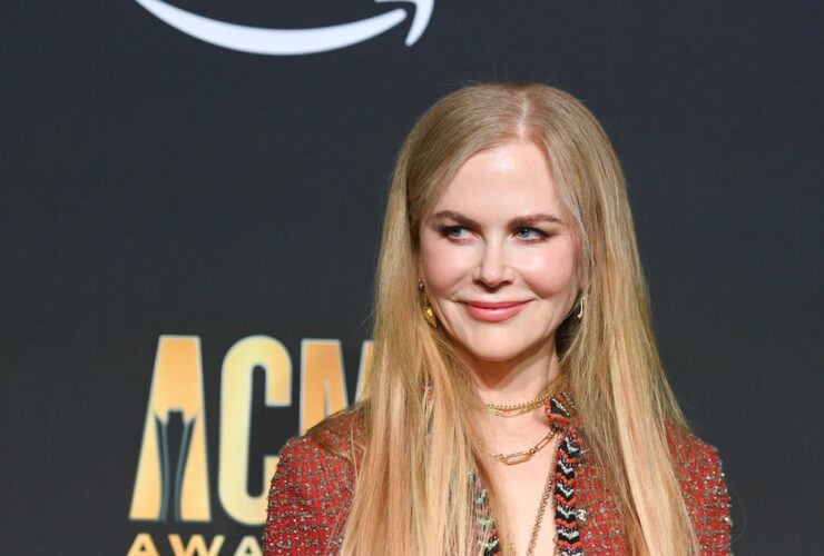 Nicole Kidman Wore Absolutely Nothing Under Her Chanel Suit