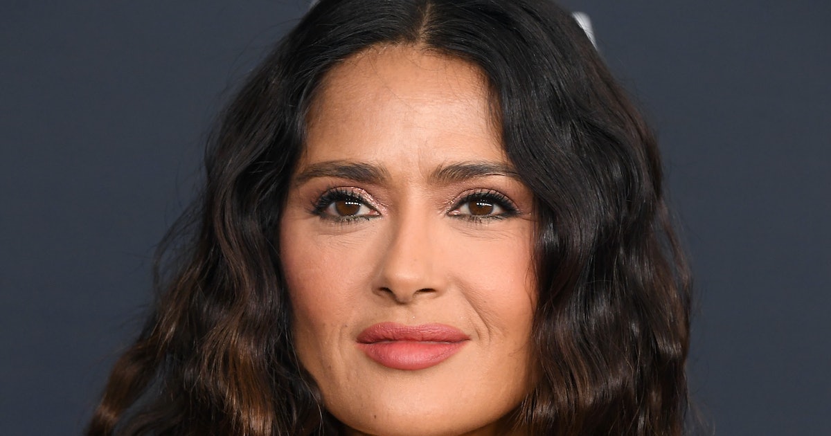 Salma Hayek’s Green Makeup Is An Electrifying Complement To Brown Eyes