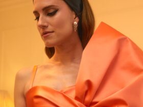 Allison Williams Transformed Into a 1950s Fashion Sketch for the 2023 Met Gala