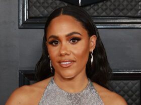 Alex Scott is the ultimate bombshell in skintight latex dress as fans react