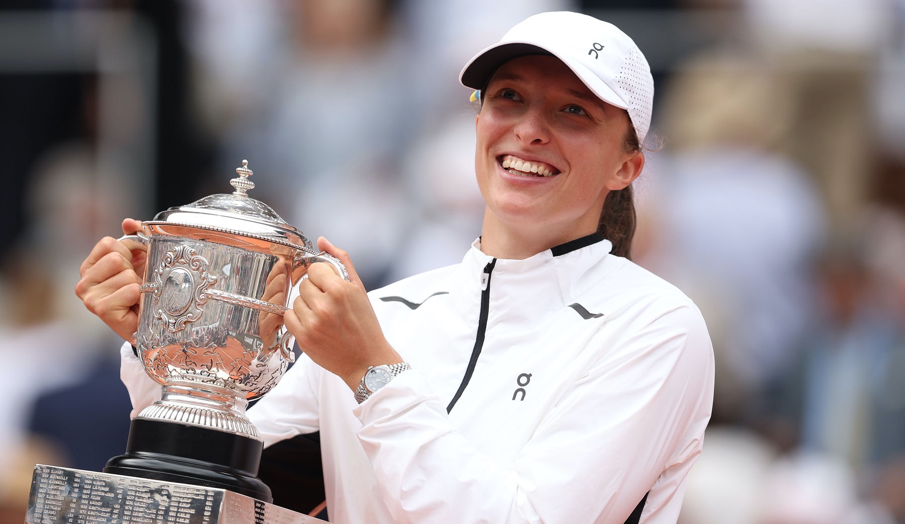 Iga Swiatek Wins The French Open 2023 In White Mesh Asics Sneakers ...