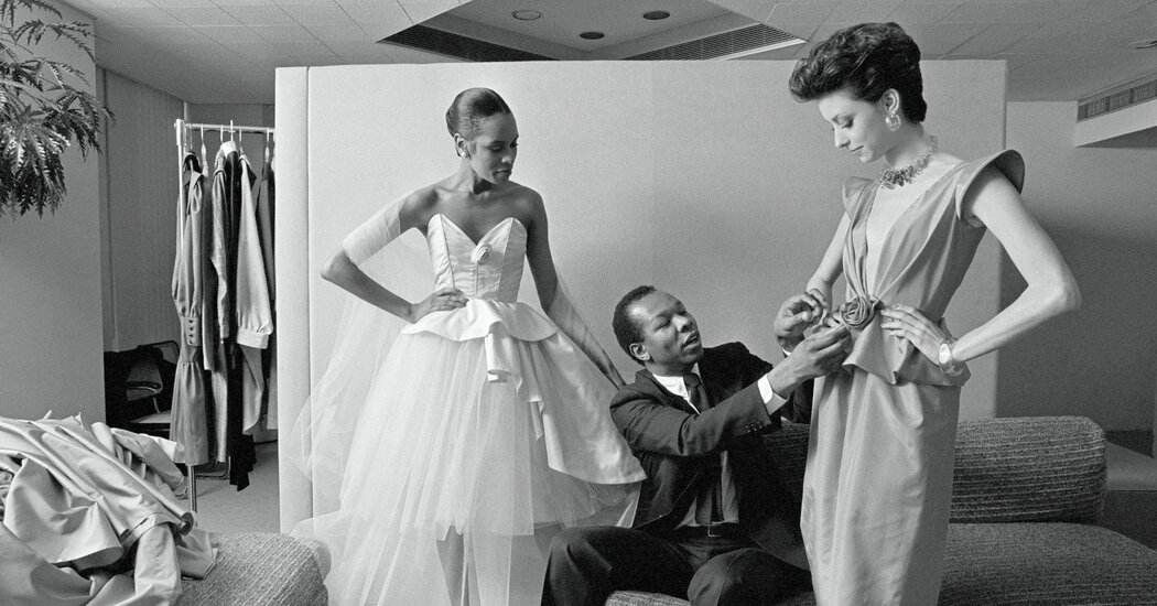 Jon Haggins, Designer Who Slipped Into and Out of Fashion, Dies at 79