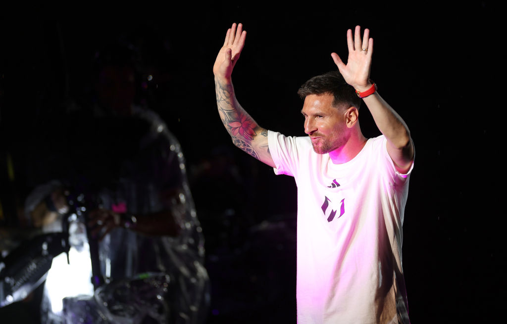 Lionel Messi Receives Pink Adidas Jersey at Inter Miami’s Unveiling – WWD