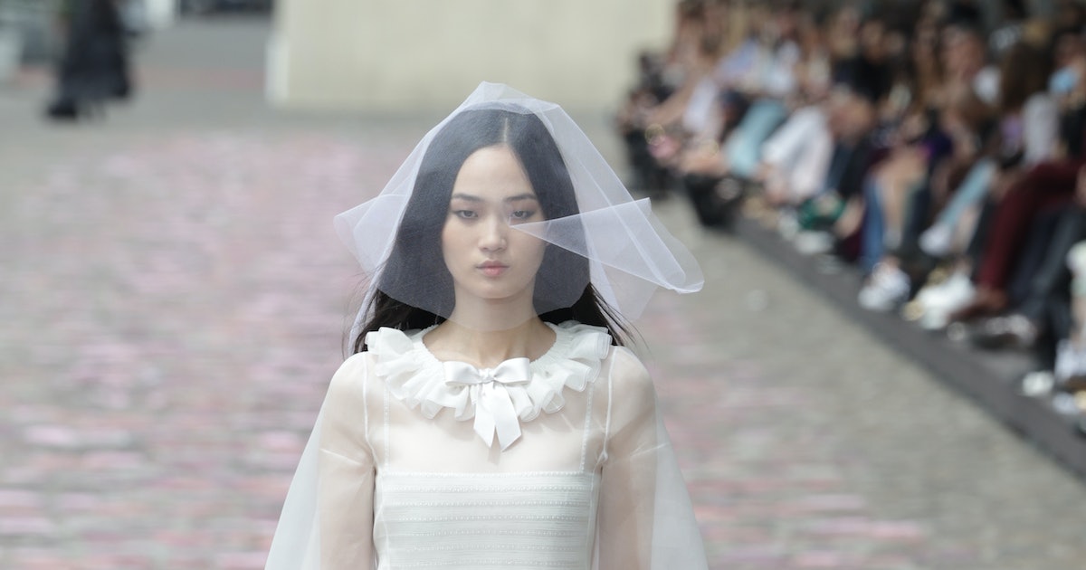 At Chanel, Whimsical Haute Couture Meets Wearable French Girl Style