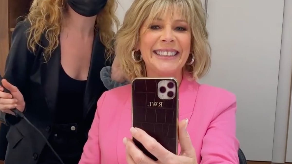 Ruth Langsford is pretty in Barbie pink as she declares it gin o’clock