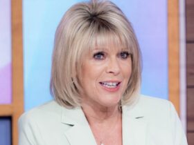 Ruth Langsford, 63, is an absolute stunner in figure-flattering pair of skinny jeans