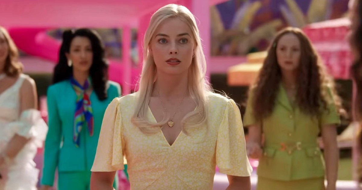 The Meaning Behind Margot Robbie’s Yellow Dress at the End of Barbie