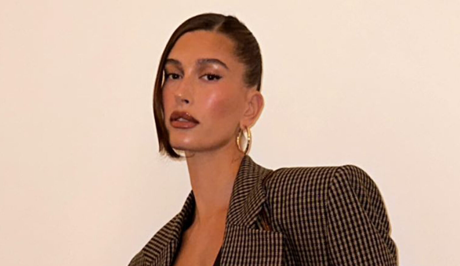 Hailey Bieber Dons Saint Laurent for WWD’s Women in Power Event – Footwear News