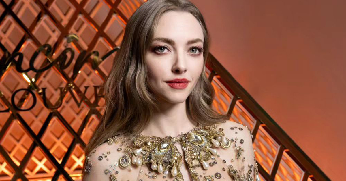 Amanda Seyfried Just Stepped Out in a Sparkling Gold Gown by this Lebanese Designer