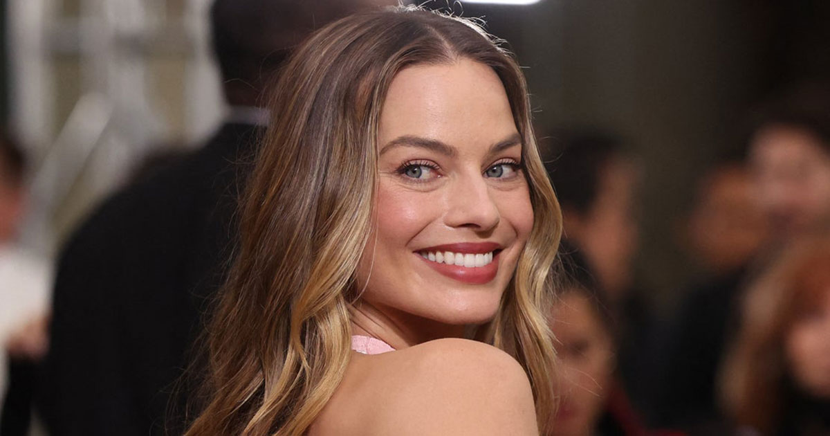 Margot Robbie’s Post-Barbie Wardrobe Includes Crocs and Marshmallow Shoes