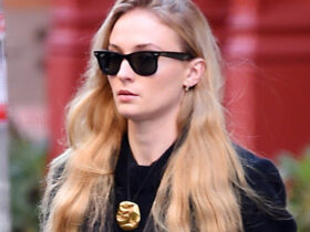 Sophie Turner’s Low-Key Outfit Embraces French-Girl Fashion