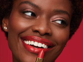 How to Choose the Perfect Shade of Red Lipstick This Holiday Season