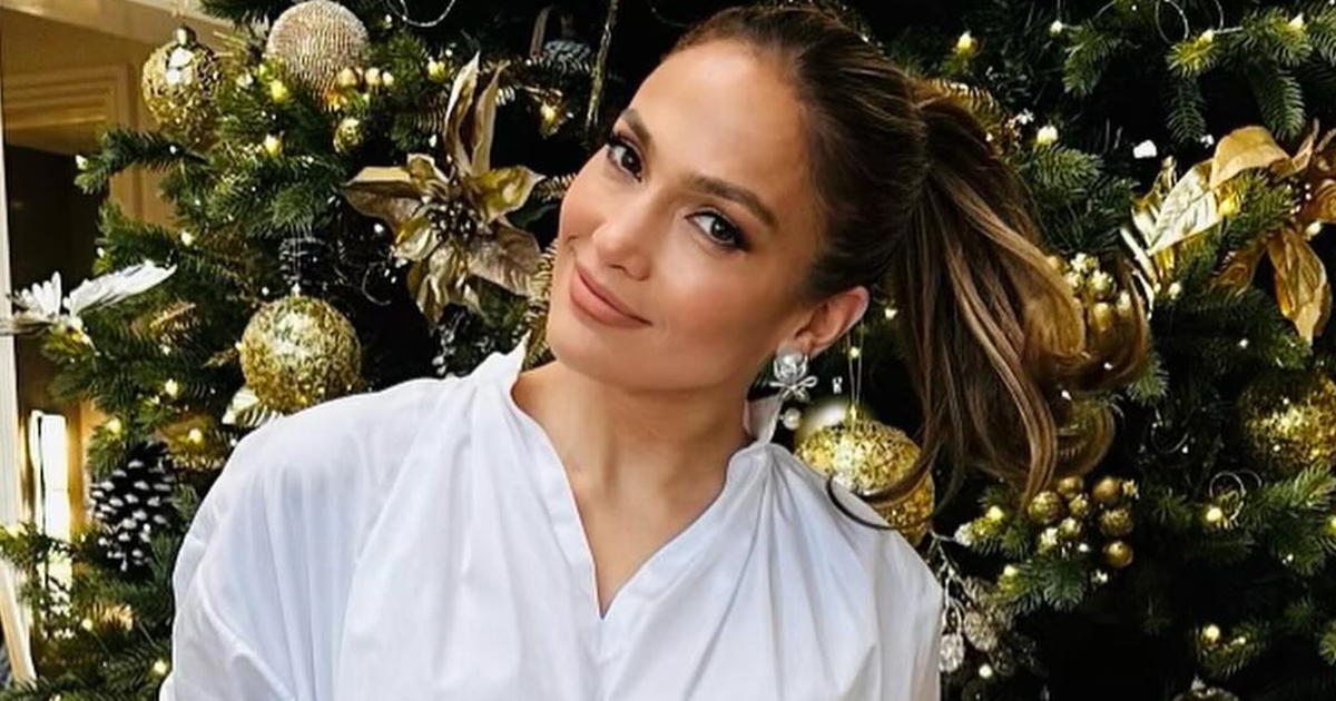 Jennifer Lopez Matched Her Christmas Tree in a Butterfly and Bee-Themed Look