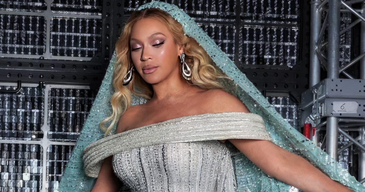 Beyoncé, Shakira, JLo, Adele… Why Musicians Everywhere Are Favoring Arab Designers on Stage