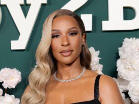 Savannah James’ Stylist Debunks Rumor That She Won’t Take Pictures With Male Fans