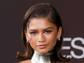 Zendaya Paired A Chic Corset Top With Baggy Jeans At The 2024 Essence Black Women In Hollywood Awards