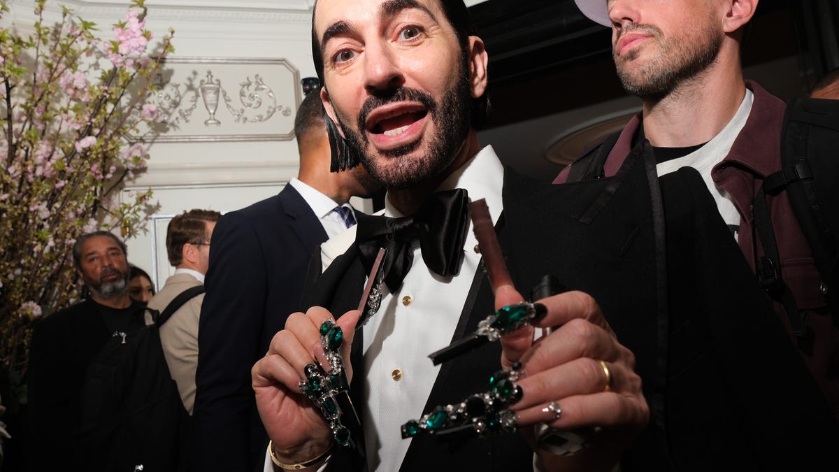 Marc Jacobs Says Black Women Inspired His Love of Long Nails