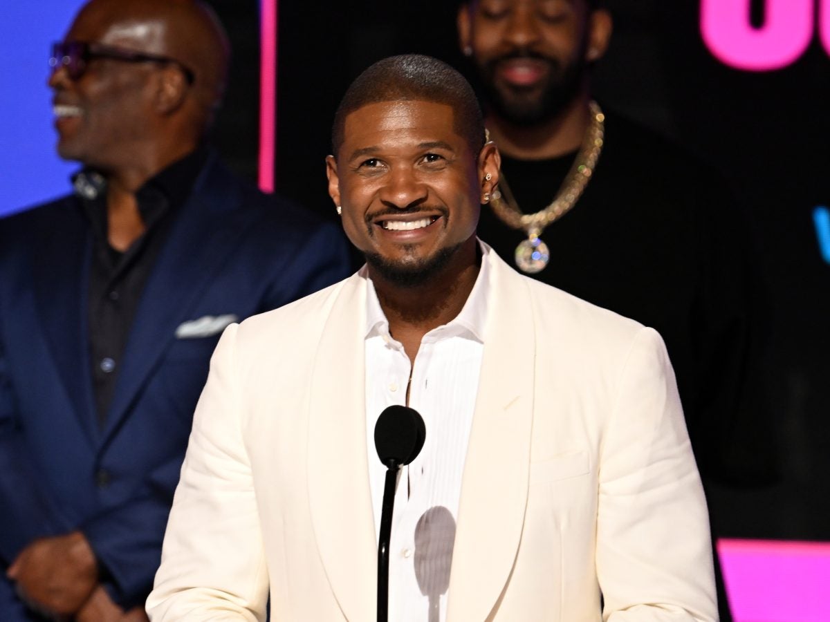 Usher Accepts Lifetime Achievement Honor At The 2024 BET Awards – Essence