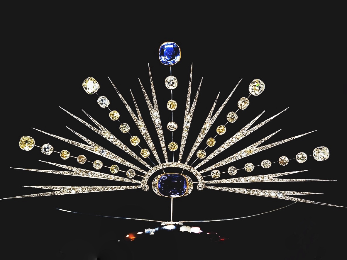 Chaumet’s New Exhibition in Doha Showcases Centuries of Nature-Inspired Jewelry